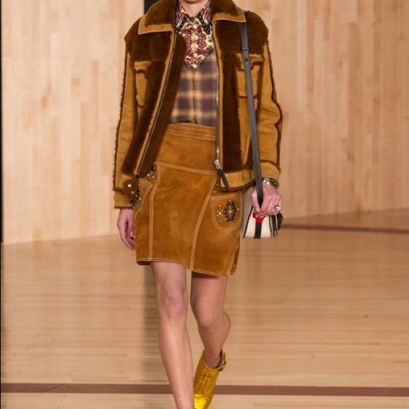 Coach Runway Tan Lamb Suede Studded Skirt NWOT Size 4 - Picture 2 of 8